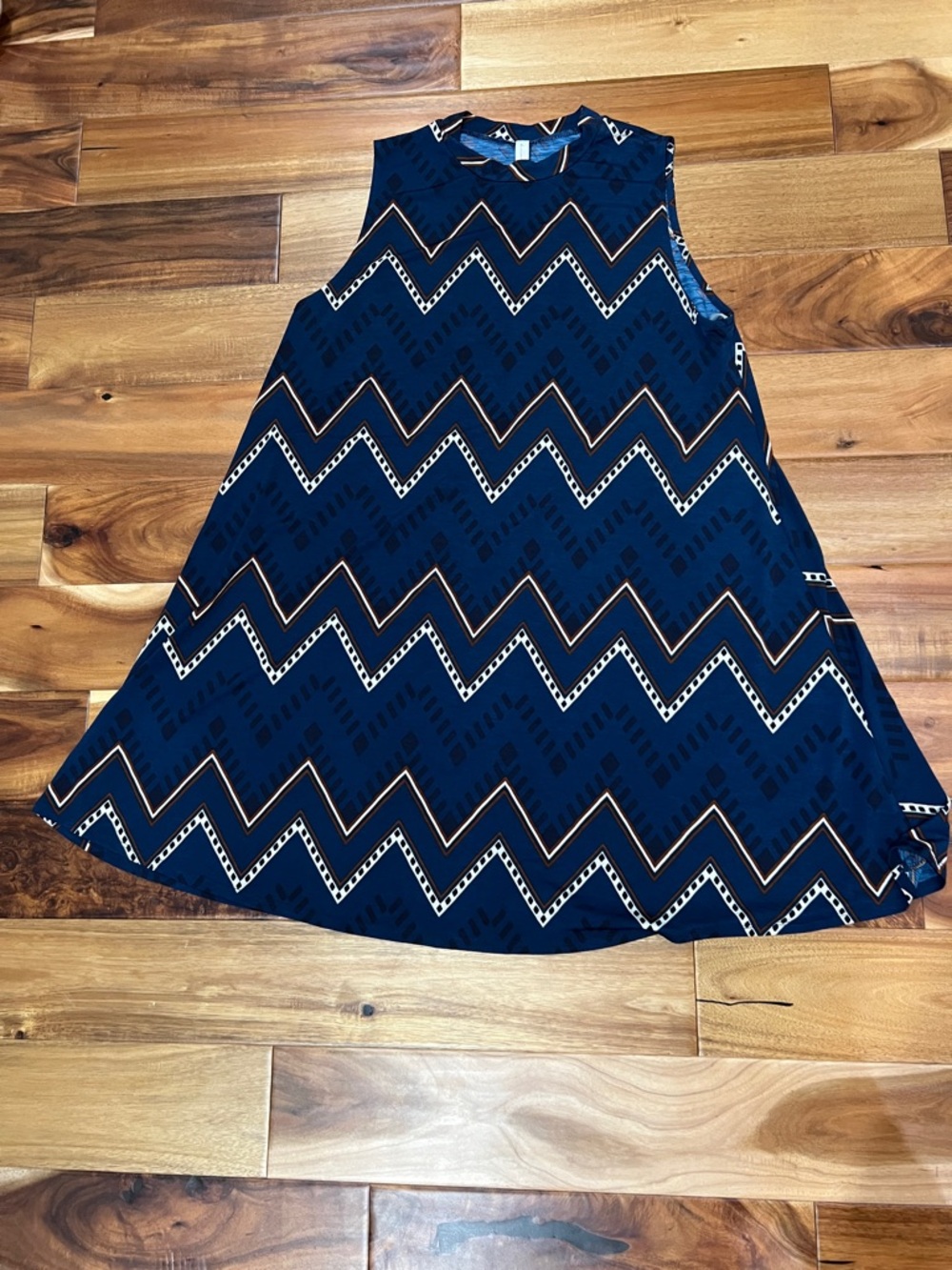 Sleeveless Chevron Midi Dress in Navy